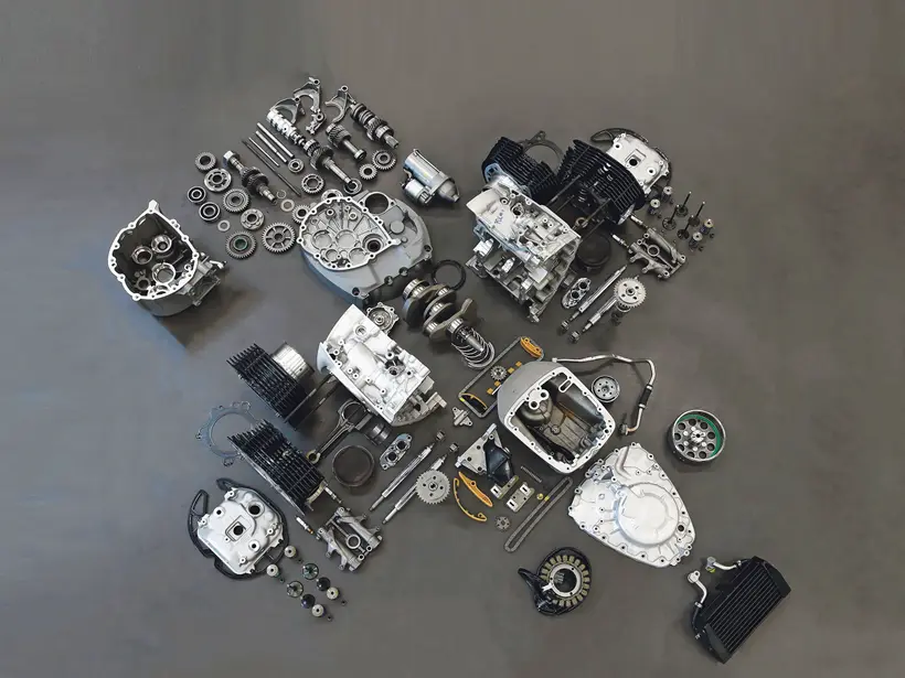 BMW R18 Big Boxer — exploded view showing all mechanical components