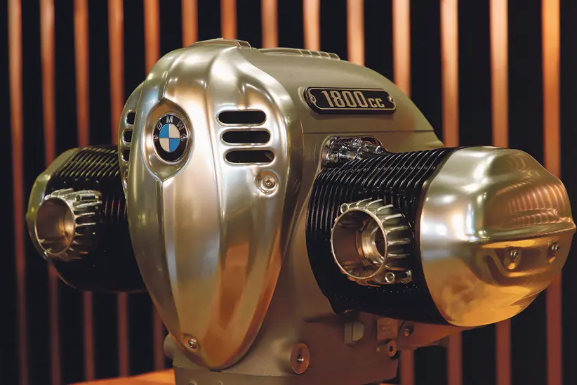 BMW R18 Big Boxer engine — 1,802cc air/oil-cooled flat-twin